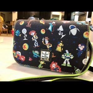 DISNEY CHARACTERS CROSSBODY!